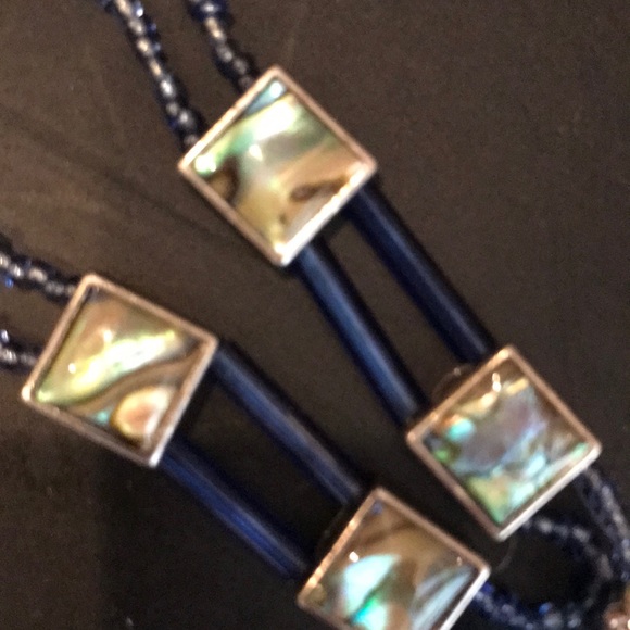 Handcrafted necklace with cross medallion - Picture 3 of 3